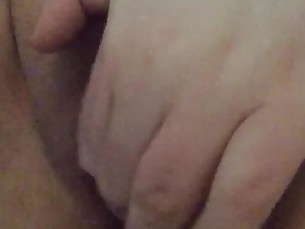 amateur brunette kitty little masturbation milf playing